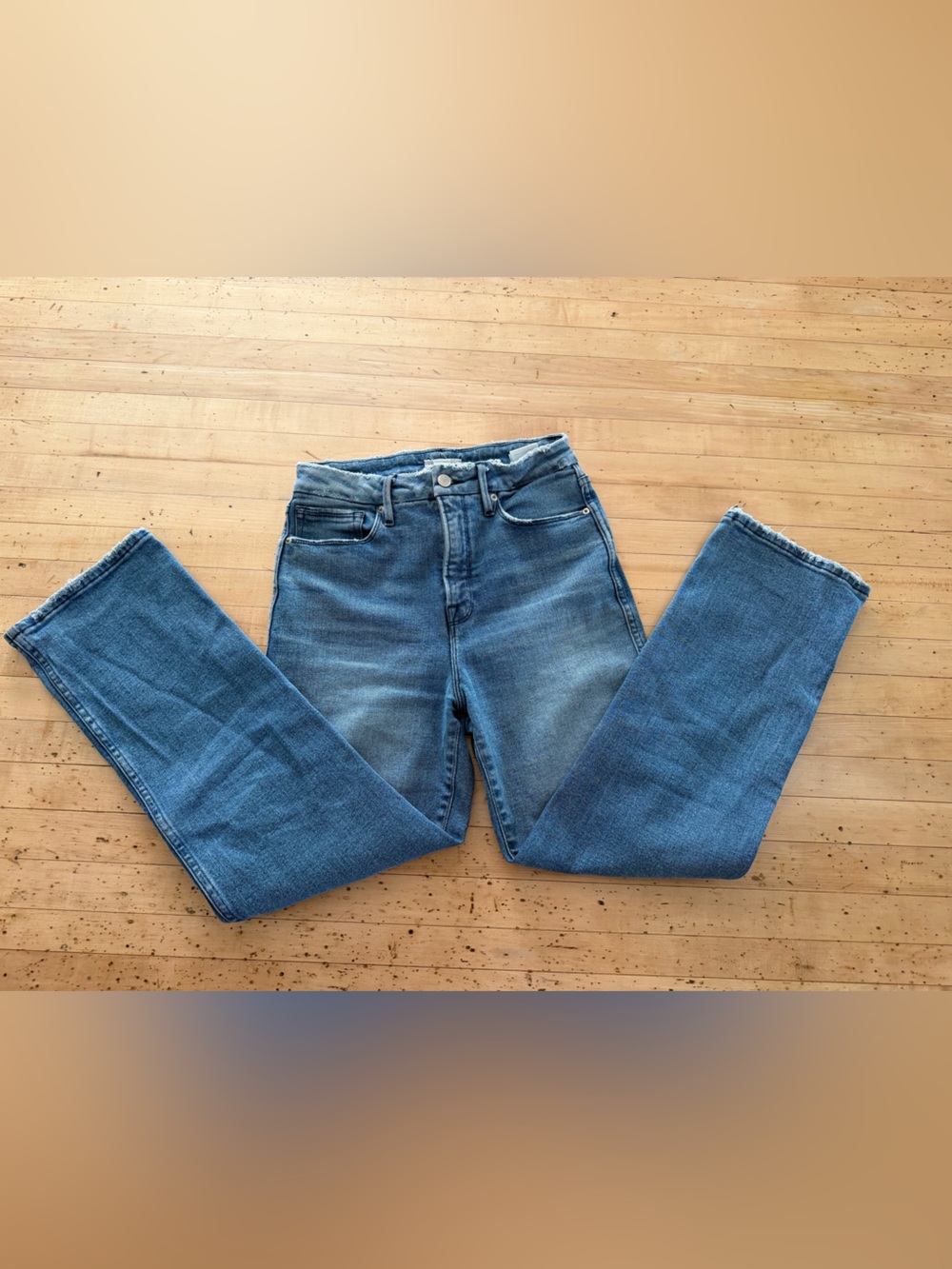 Good American Light Wash Frayed Waistband Jeans